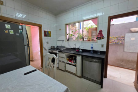 Casa de Vila à venda com 4 quartos, sendo 1 suíte, em Vila Mariana, São Paulo, SP