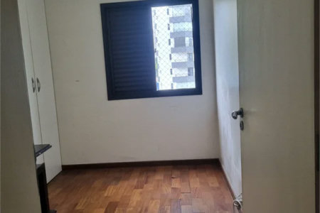Apartamento à venda com 3 quartos, sendo 1 suíte, em Jardim Londrina, São Paulo, SP
