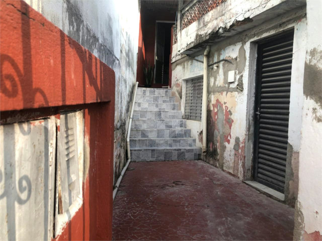 Casa Térrea à venda com 6 quartos, sendo 2 suítes, em Vila Mazzei, São Paulo, SP