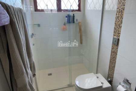 Casa à venda com 3 quartos, sendo 1 suíte, com vista deslumbrante em Recreio Maristela, Atibaia