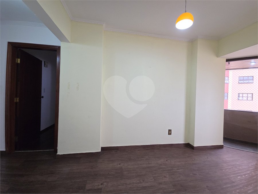 Apartamento à venda com 3 quartos, sendo 2 suítes, no Centro, Sorocaba, SP