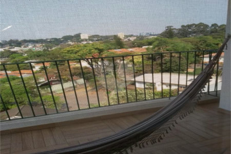 Casa à venda com 5 suítes em Vila Pirajussara, São Paulo, SP