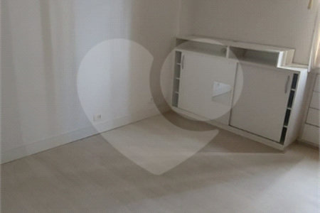Apartamento à venda com 3 quartos, sendo 1 suíte,  em Sumaré, São Paulo, SP