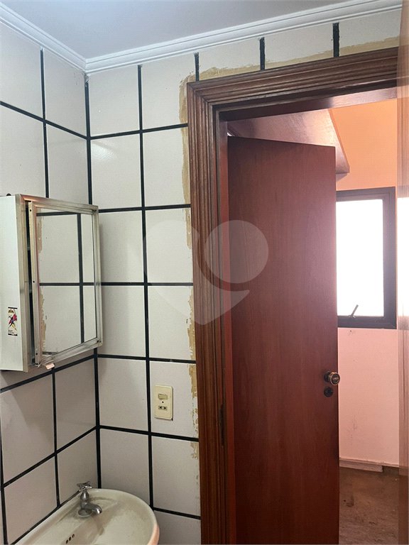 Apartamento à venda com 4 suítes em Vila Uberabinha, São Paulo, SP