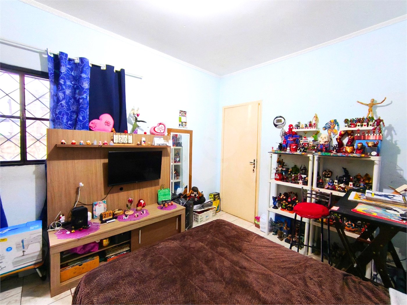 Casa à venda com 3 quartos, sendo 1 suíte, no condomínio Res Crisciúma, São Paulo - SP