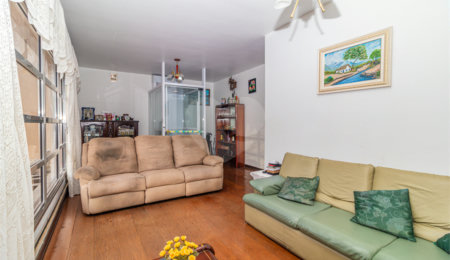 Casa Térrea à venda com 3 quartos, sendo 1 suíte,  em Interlagos, São Paulo, SP