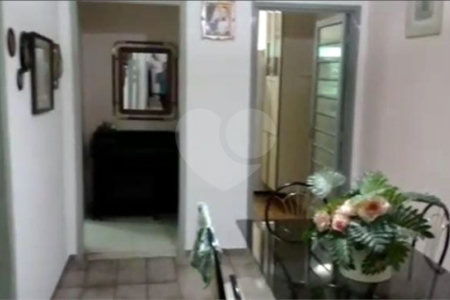 Casa Térrea à venda com 6 quartos em Jardim Rosana, São Paulo, SP