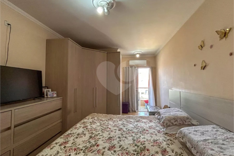 Sobrado à venda com 3 quartos, sendo 1 suíte, em Vila Mangalot, São Paulo, SP
