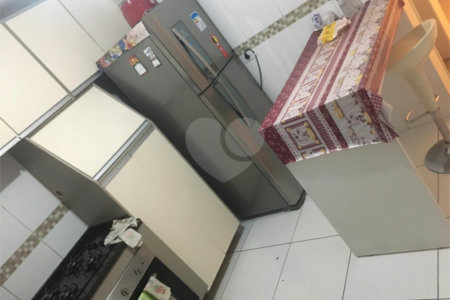 Sobrado à venda com 3 quartos, sendo 1 suíte, em Jardim Ana Rosa, São Paulo, SP
