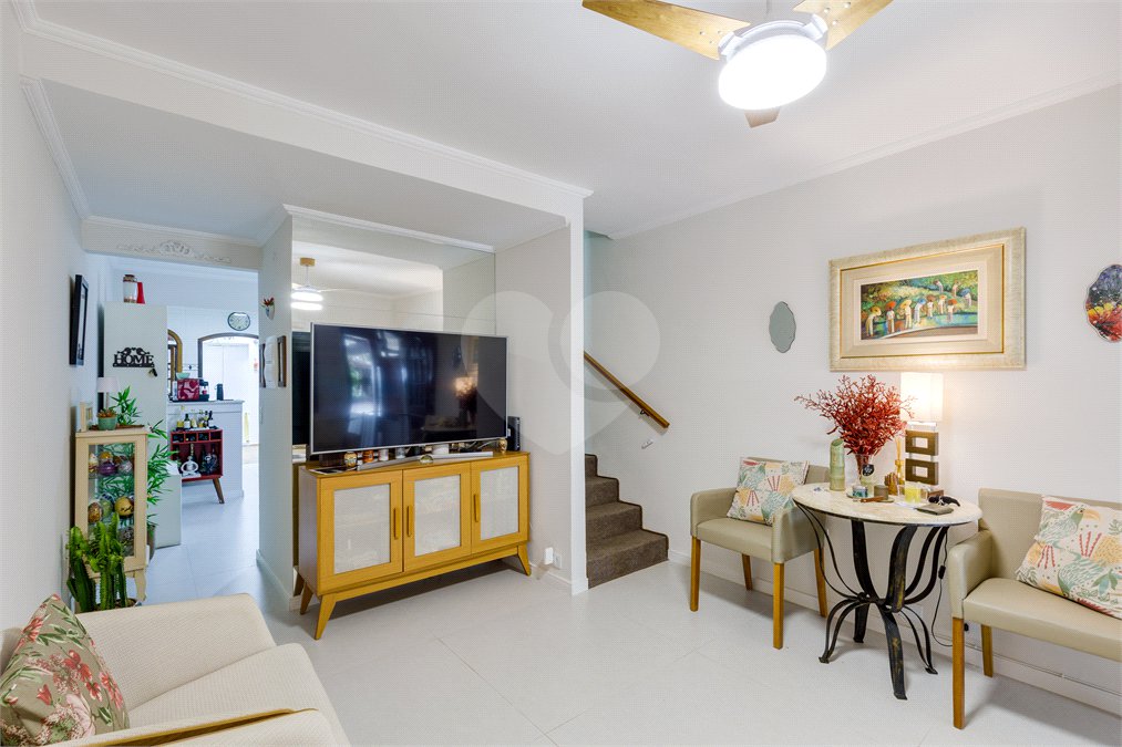 Casa à venda com 3 quartos, sendo 1 suíte,  no condomínio Village Bahamas, São Paulo - SP