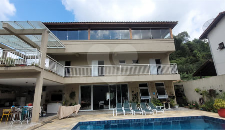 Casa à venda com 3 suítes no condomínio Sausalito, Mairiporã - SP