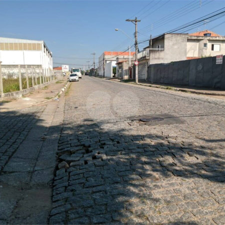 Terreno à venda em Vila Urupês, Suzano, SP