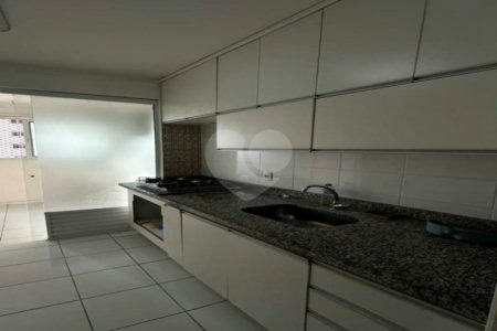 Apartamento à venda com 3 quartos, sendo 1 suíte, em Parque Maria Luiza, São Paulo, SP