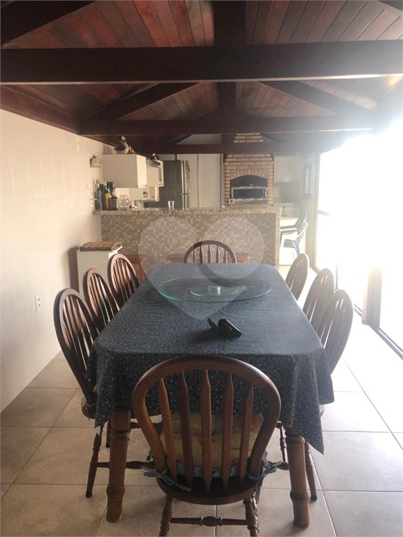 Duplex à venda com 5 quartos, sendo 4 suítes, em Aviação, Praia Grande, SP