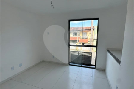 Casa à venda com 2 quartos em Cosmos, Rio de Janeiro, RJ