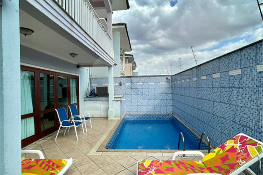 Sobrado à venda ou para alugar com 4 quartos, sendo 2 suítes, em Tremembé, São Paulo, SP