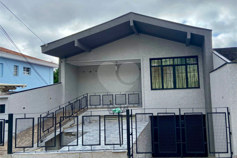 Casa à venda com 3 quartos, sendo 2 suítes, em Vila Paulicéia, São Paulo, SP