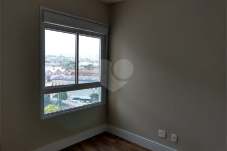 Apartamento à venda com 3 suítes em Vila Anastácio, São Paulo, SP