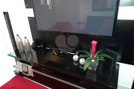 Apartamento à venda com 3 quartos, sendo 1 suíte,  no Centro, Mogi das Cruzes, SP