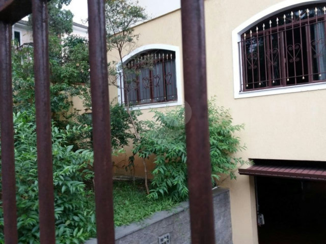 Sobrado à venda com 4 quartos, sendo 2 suítes,  em Tremembé, São Paulo, SP
