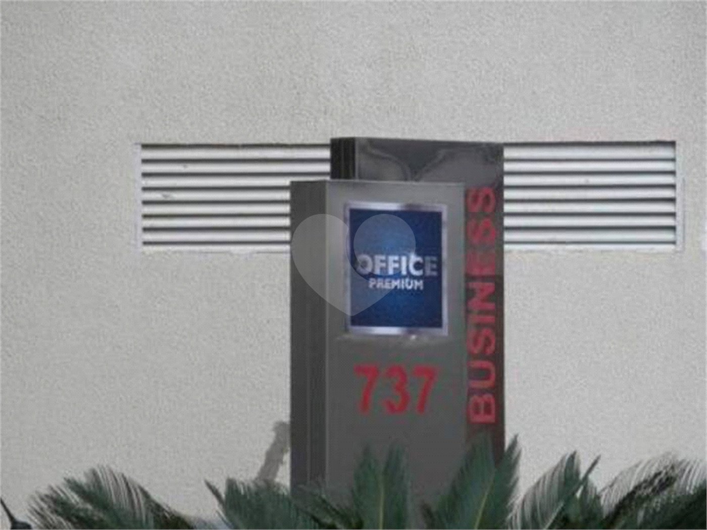 Indaiatuba - Torre Business -Venda e Locação - Escritório e WC , com area util de 39.16m² -R$ 385.000,00- Locação - R$ 2.600,00, mais condominio de R$ 317,,48 - iptu de R$ 110,63 - condominio para venda - R$ 503,86 - Complexo Office Premium de 3 torres de salas comerciais, um shopping
