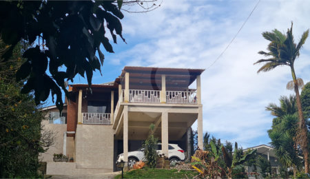 Casa à venda ou para alugar com 3 quartos, sendo 2 suítes,  no condomínio Jardim da Montanha I, Mairiporã - SP