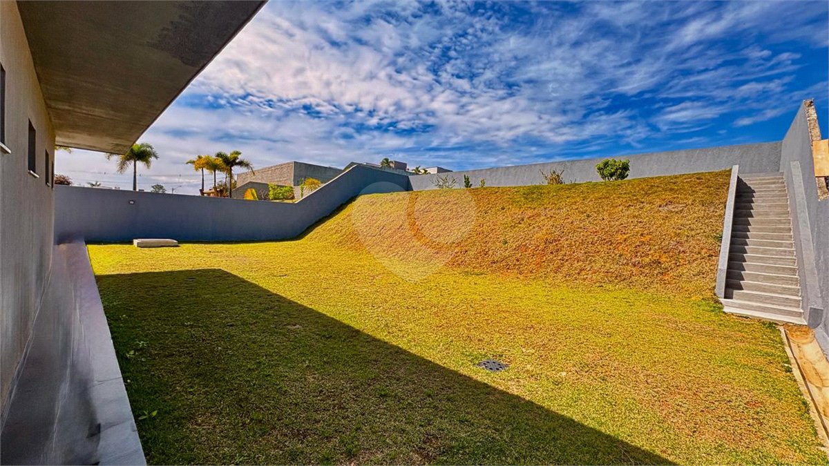 Casa à venda com 3 suítes no condomínio Village Ipanema 2, Araçoiaba da Serra - SP