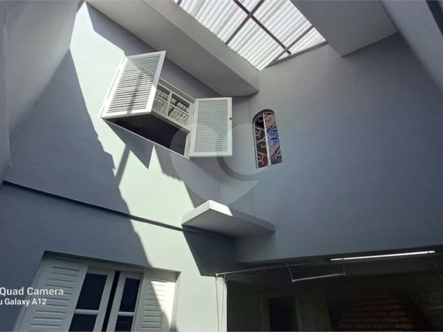 Sobrado à venda com 4 quartos, sendo 1 suíte,  em Tremembé, São Paulo, SP