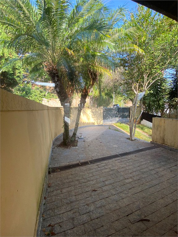 Casa à venda com 3 quartos, sendo 1 suíte, no condomínio Estância Marambaia, Vinhedo - SP