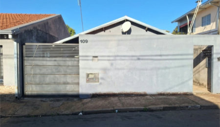 Casa à venda com 2 quartos em Vila Hungria, Itapetininga, SP