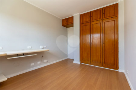 Apartamento à venda com 3 quartos, sendo 1 suíte,  em Brooklin, São Paulo, SP