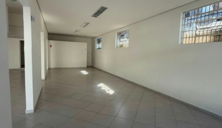 Salão Comercial para alugar no Centro, Vinhedo, SP