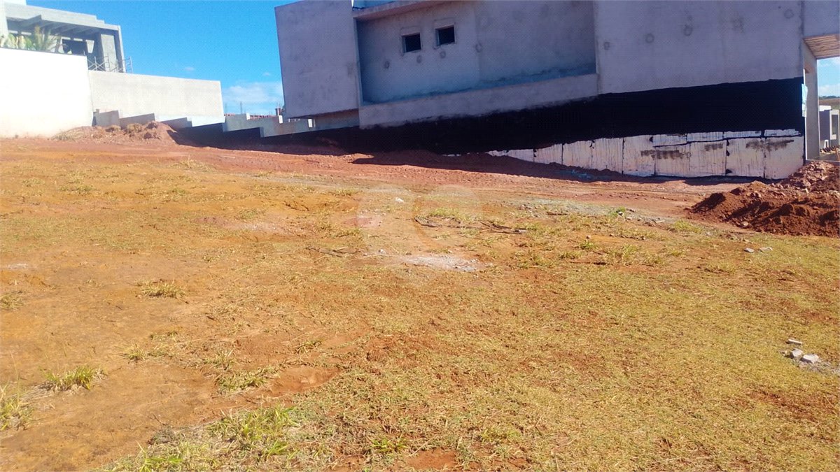 Terreno à venda no condomínio Paradise Garden, Mogi das Cruzes - SP