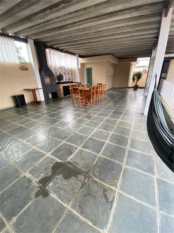 Sobrado à venda com 5 quartos em Jardim São Pedro, Mogi das Cruzes, SP