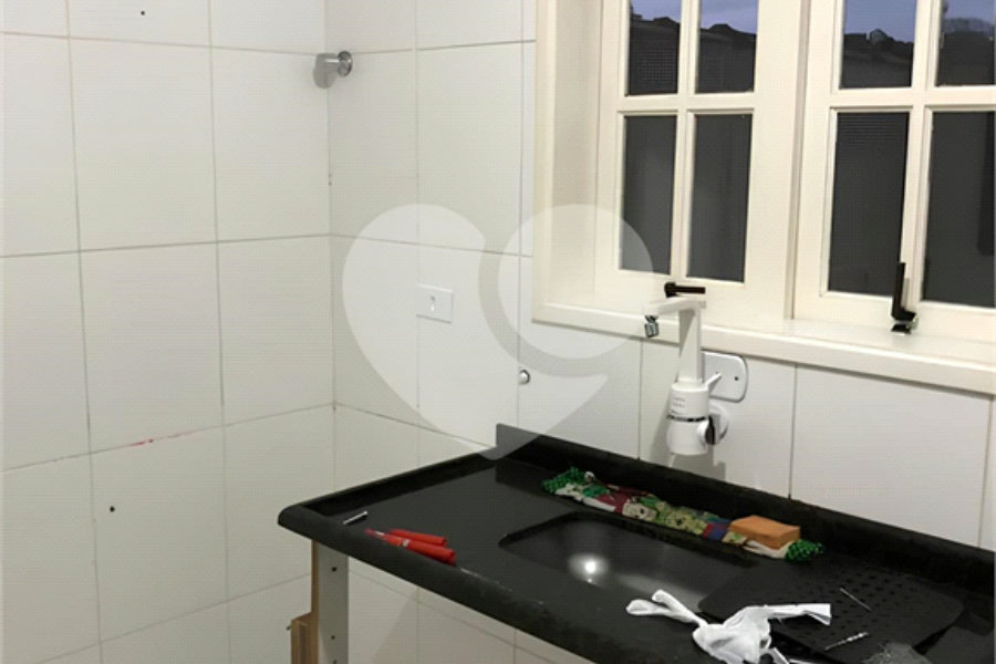 Casa à venda com 2 quartos, sendo 1 suíte,  no condomínio Village Palmas, São Paulo - SP