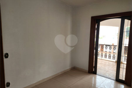 Sobrado à venda ou para alugar com 4 quartos, sendo 2 suítes, no Centro, Araraquara, SP
