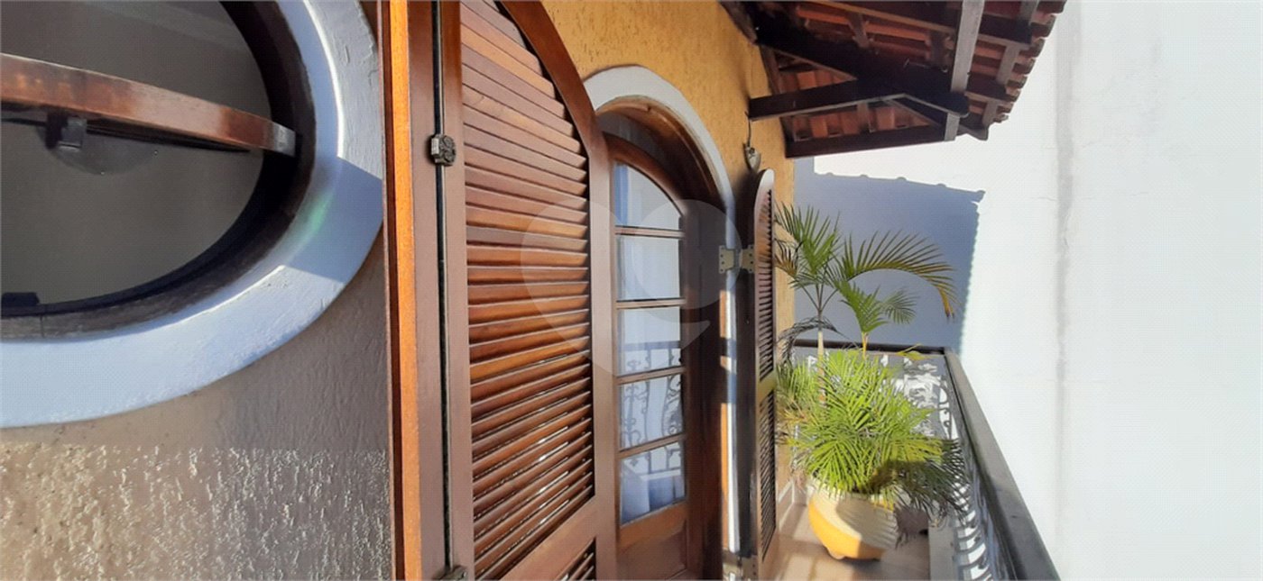 Sobrado à venda com 2 quartos em Horto, São Paulo, SP