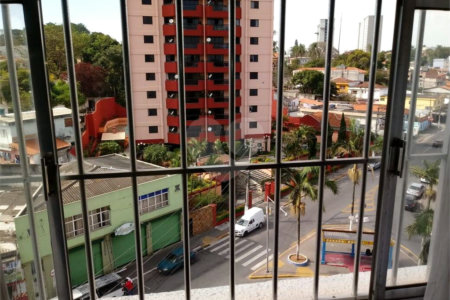 Apartamento à venda com 3 quartos, sendo 1 suíte, no Centro, Poá, SP