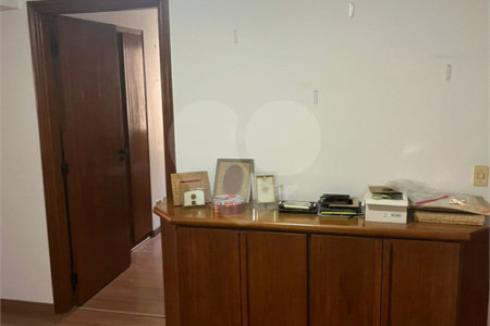 Apartamento à venda com 4 suítes em Vila Uberabinha, São Paulo, SP