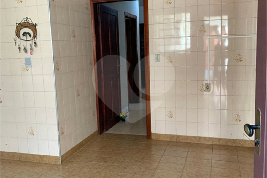 Sobrado à venda com 3 quartos no Brasilândia, São Paulo, SP