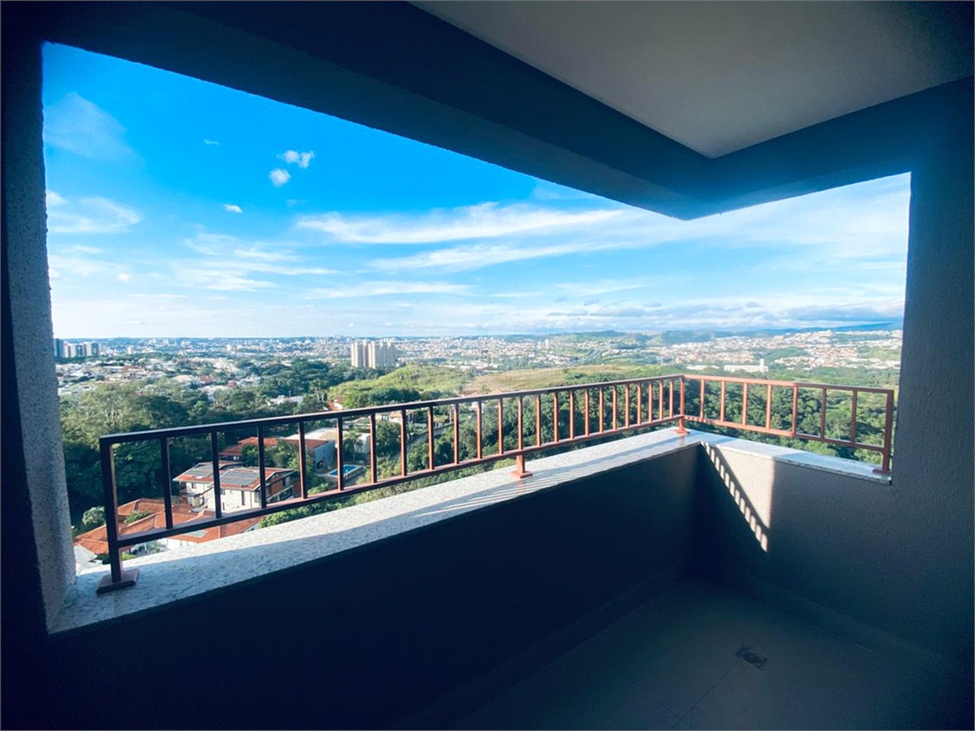 Apartamento para alugar com 3 quartos, sendo 1 suíte, em Jardim Maria José, Votorantim, SP