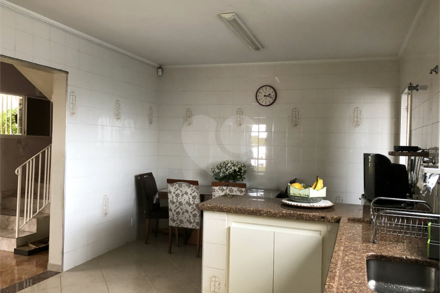Sobrado à venda com 3 quartos, sendo 1 suíte, em Vila Gustavo, São Paulo, SP
