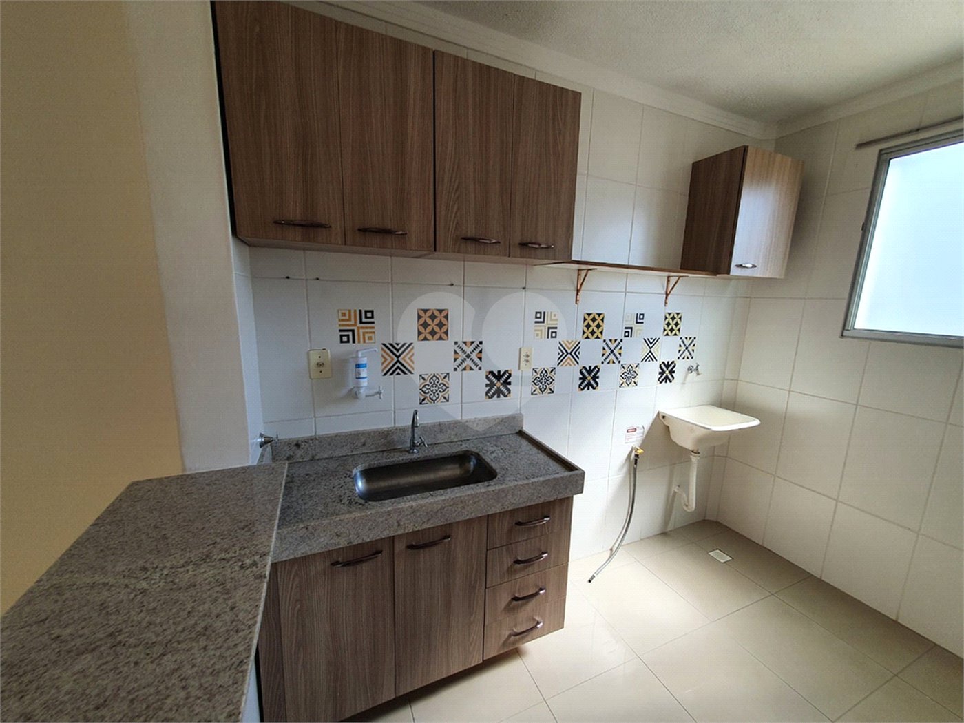Apartamento no Condomínio Parque Alamo.