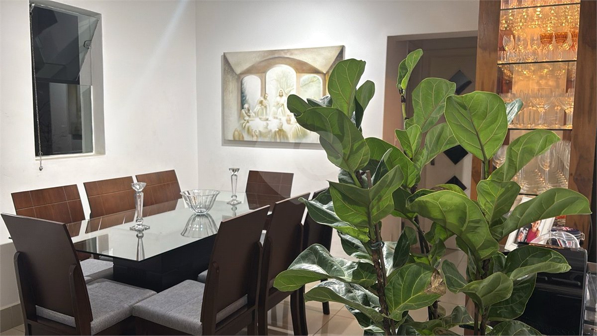 Casa à venda com 3 quartos, sendo 1 suíte, em Vila Cruzeiro, São Paulo, SP