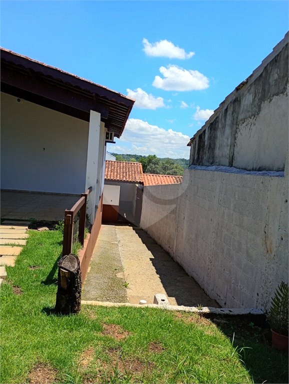 Casa Térrea à venda com 3 quartos em Guaxinduva, Atibaia, SP