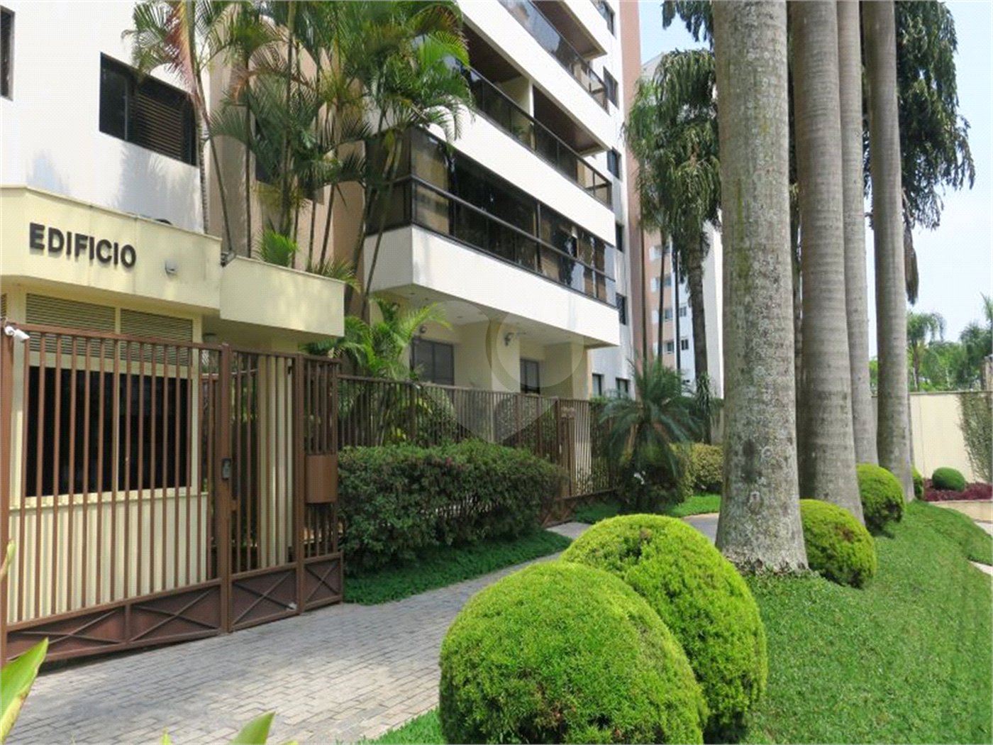 Apartamento à venda com 4 quartos, sendo 3 suítes,  em Jardim Monte Kemel, São Paulo, SP
