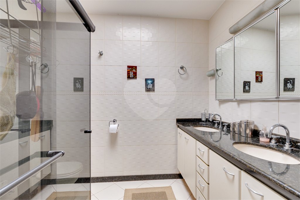 Sobrado à venda com 3 quartos, sendo 1 suíte, em Chácara Flora, São Paulo, SP