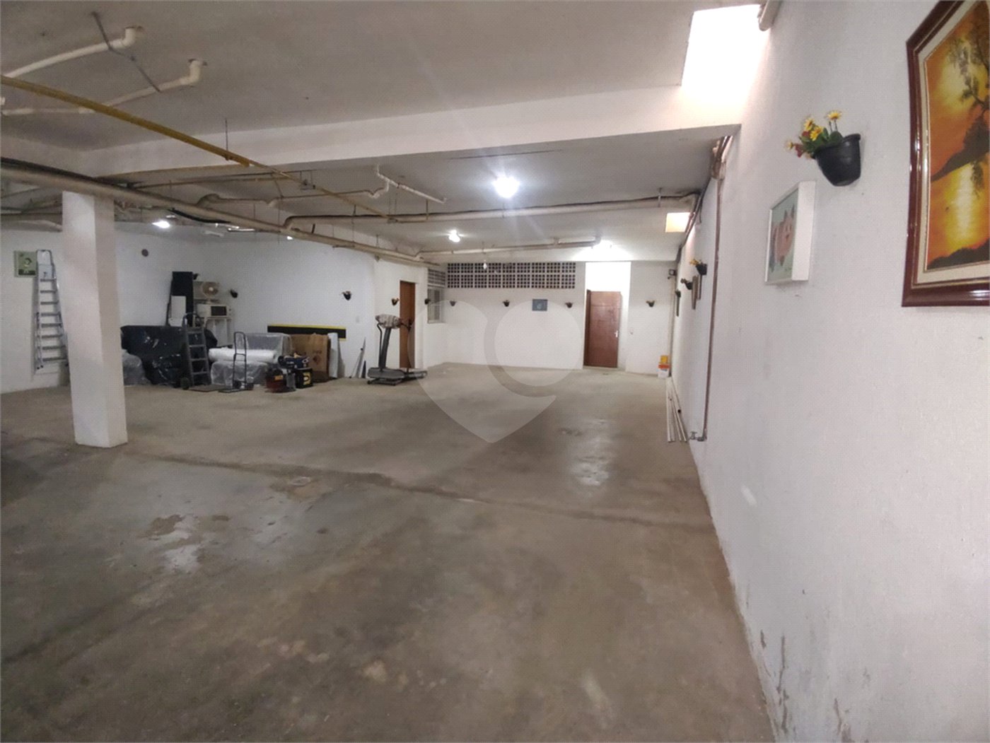 Casa à venda com 3 suítes no condomínio Morada das Hortênsias, São Paulo - SP