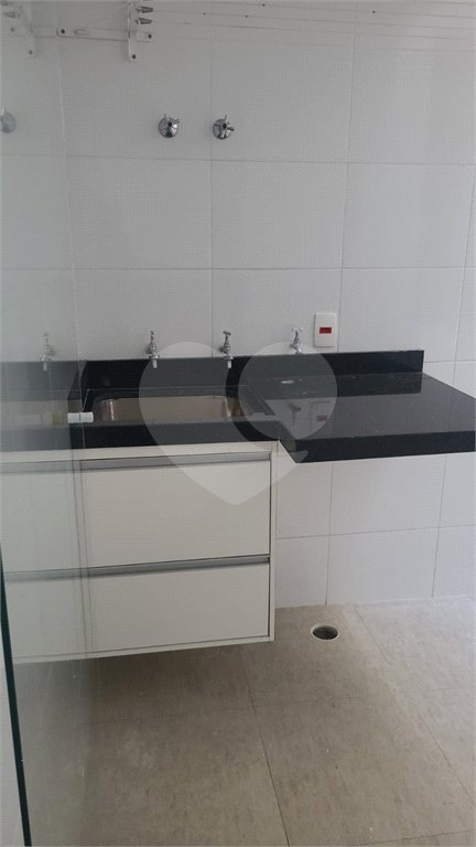 Casa à venda ou para alugar com 2 suítes no condomínio Santa Teresinha, São Paulo - SP