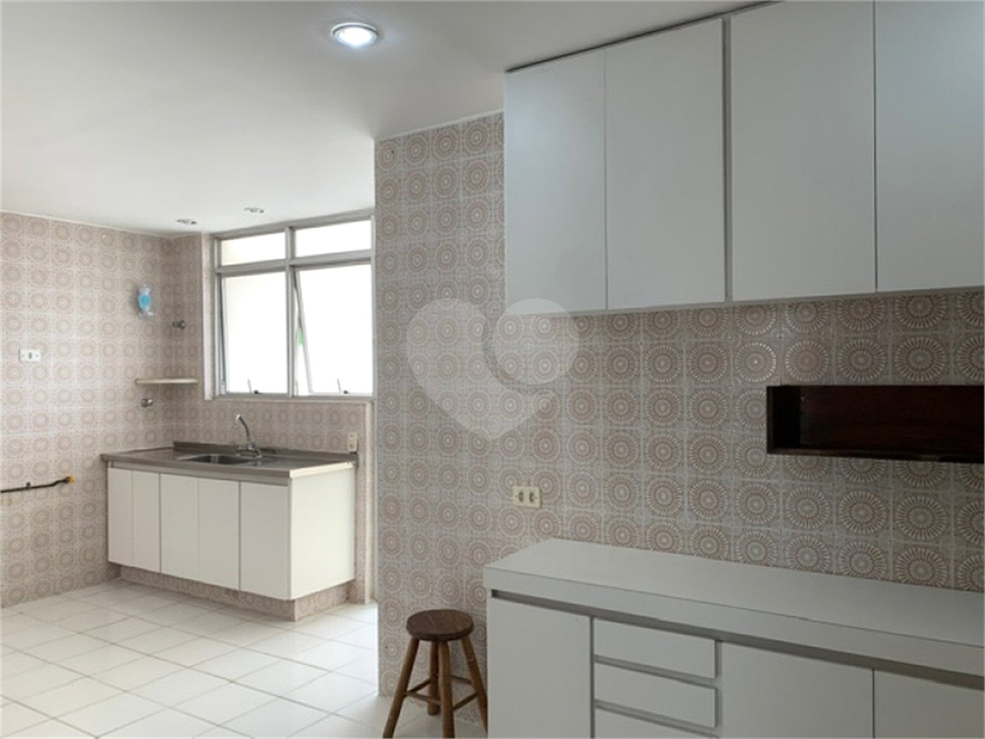 Apartamento à venda com 3 quartos, sendo 1 suíte, em Alto da Boa Vista, São Paulo, SP